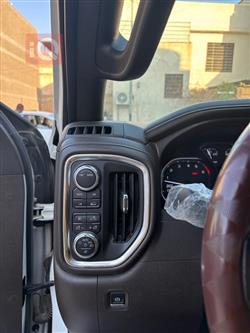 GMC Sierra